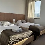 Dębowa Góra Hotel *